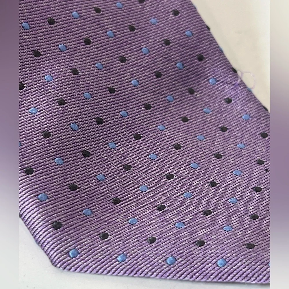 Robert Talbott Carmel Hand Sewn Made in USA 100% Silk Purple Polka Dot Tie - Picture 5 of 9